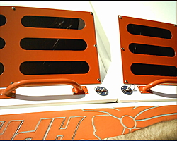 Keeping engine hatch down-camera009.jpg