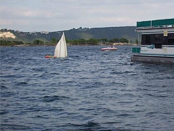 Lake Travis accident-fountain-sinking-1.jpg