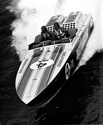 Cigarette 35 Raceboats-file0194.jpg