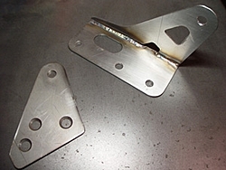 357 formula engine hatch hinge (1987)-resize1.jpg