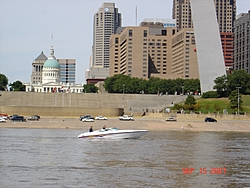 St. Louis riverfront run-arch2.jpg