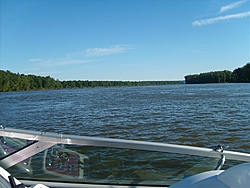 St. Louis riverfront run-upstream.jpg