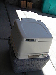 Porta potti-p1010060.jpg