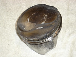 Engine help-damaged-piston-2007-starboard-motor-001-medium-.jpg