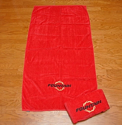 2 Red Fountain Towels For Sale-dsc_0838.jpg