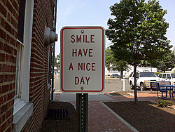 Looking at a 92 32.-800px-smile_have_a_nice_day_sign.jpg