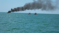 Boat burns off Ft. Myers Beach-100_0108-medium-.jpg