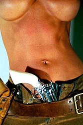 Jesse James Offshore .com Pictures-torso-front-gun.jpg