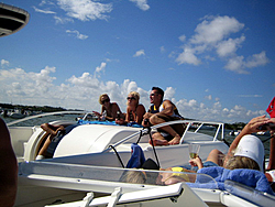 Floating Reporter-9/18/05-Haulover Raft Up!!-img_2285.jpg