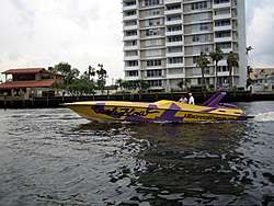 Floating Reporter-12/18/05-Another Boating Day-img_2823.jpg