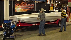 BEERS!!.....Toronto boat show OSO get together.....BEERS!!!-setting-up-booth.jpg