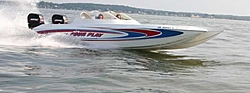 best 30ft twin o/b cat-water-motion.jpg