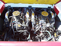 1990 28 Saber-engines.jpg