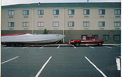 care to guess what the michelob light boat weighs fully rigged on alum trailer-14.jpg