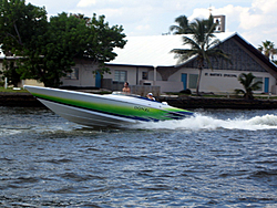 Floating Reporter-10/8/06-Boats Are In Florida!!!-img_4380.jpg