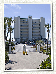 10% discount on the Race Course in Destin-mainphoto_emeraldtowers.jpg