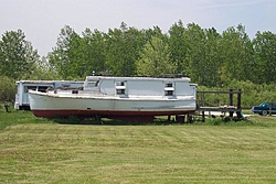 New definition of  House Boat!!!-redneck-boat.jpg