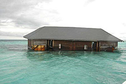 Larger Boat/Condo-House on water?-photos6.jpg