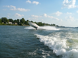 6 nice jumping pictures from today sept 3 2007-3%2520sept%252007%2520ride%2520bateau%2520richelieu-%2520chambly%2520031.jpg