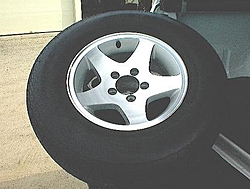 Help,  I'm trying to find a trailer wheel-wheel-2.jpg