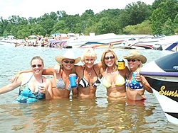 A few OSO'ers at the Eufaula, OK Poker Run-outlaw-girls.jpg