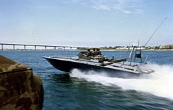 1988  40' Catamaran Navy Seal Gunboat-gray129a.jpg