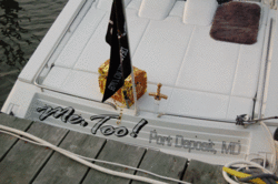 need pics fo yoru boat name on transom-2006rendezvous27.gif
