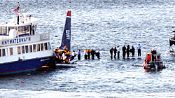 Plane crashes in Hudson River!-crasha3.jpg