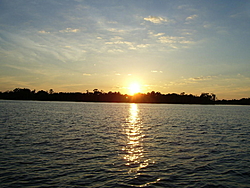 sunsets on the water pics!!-lake-bash-2009-022.jpg