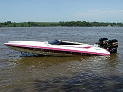 25 Talon or 25 Daytona??-inwater.jpg