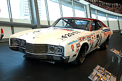 Nascar Hof-4566265473_d4cb8de8fd_b.jpg