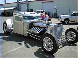 Peterbuilt Hot Rod-att1.jpg