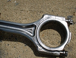 Anyone recognize these connecting rods ?-dscf0007-cut.jpg