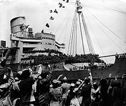 This day 70 years ago........a record!!!   Queen Mary-946861_10151421185890920_1485200689_n.jpg