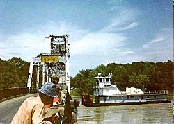 Anyone Seen These Tugboat Pics?-towboat03small.jpg