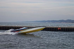 Nauti Kitty running on Lake Michigan today (Pics)-channel.jpg