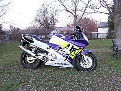 How many people here have Bikes?-cbr-f3.jpg