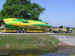 When is the Oshkosh Poker Run?-boat_parade_1.jpg