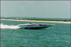 Race boat Pic-691donzi-med.jpg