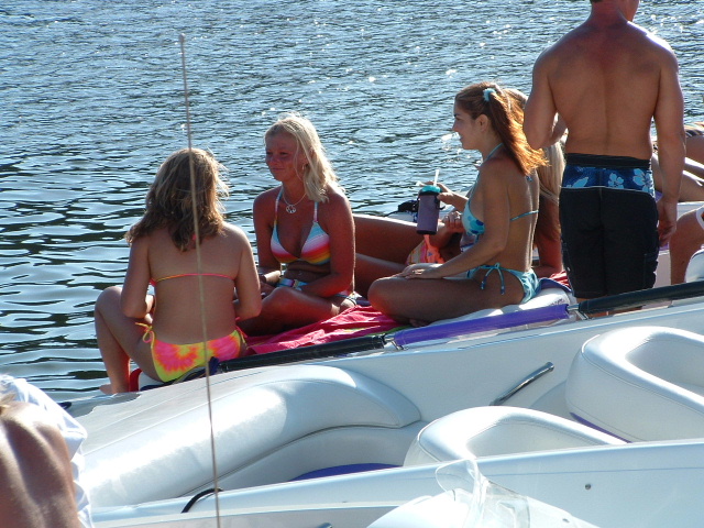 Boat hottie — pic 1