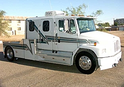 Need a large tow vehicle ?-freightliner-toter.jpg