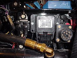 need a picture of a HP500 EFI circuit breaker\ignition relay bracket-copy-engine-rebuild-024.jpg