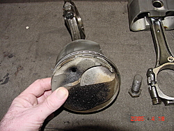 Melted a piston?-dsc00034.jpg