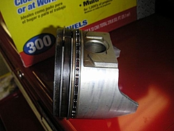 ventilated piston aka huge freekin hole!-resize-pict1963.jpg