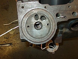 where is OIL Bypass valve?-oilfilerpad.jpg