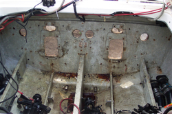 Rotted Transom-inner-transom-apart-.bmp