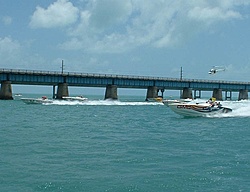 Marathon Sat. P-Class pics from Turn 5-p-boats-start-sm.jpg