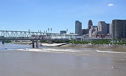 Great shots from the Cincinnati Offshore Grand Prix June 20th, 2004-start-race-back-great-shot.jpg