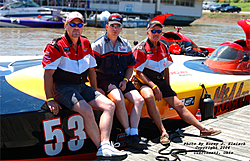 Great shots from the Cincinnati Offshore Grand Prix June 20th, 2004-hidden-agenda-cinci.jpg