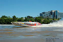 Great shots from the Cincinnati Offshore Grand Prix June 20th, 2004-team-douglas-cinci_2145.jpg